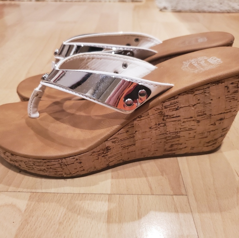 Juicy Couture White & Silver Wedge Sandals